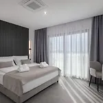 Luxury Ida וילה