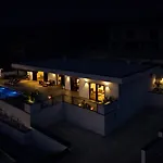 Luxury Ida Vilă *