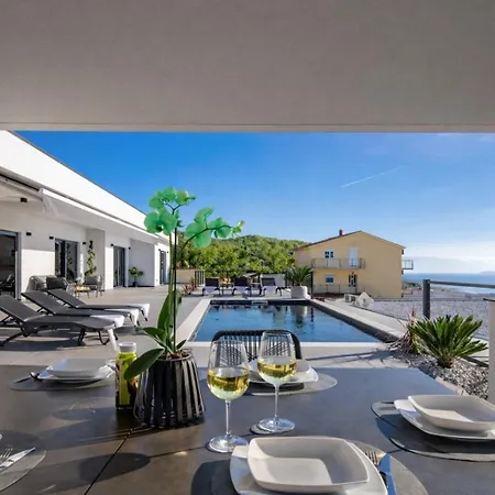 Villa Luxury Ida *