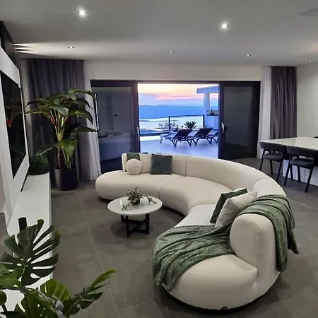 Luxury Ida *