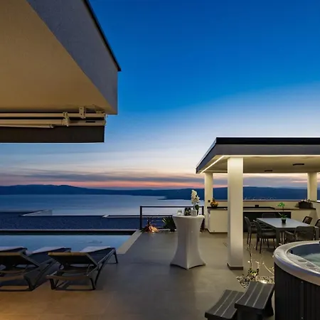 Luxury Ida Villa