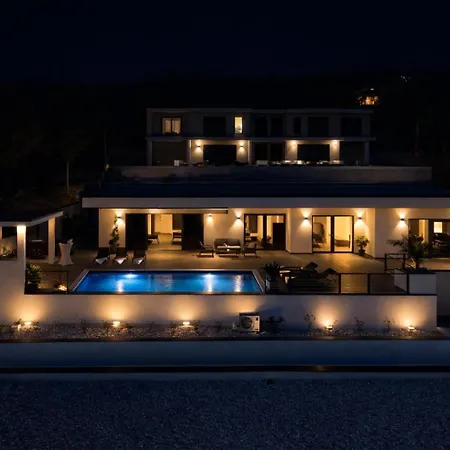 Luxury Ida *
